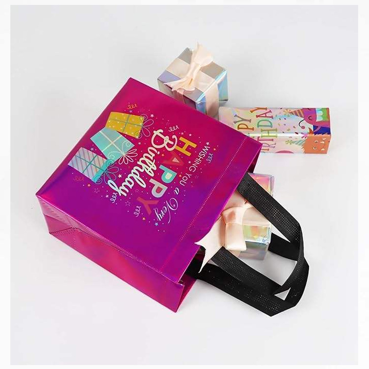 Нетканые сумки на день рождения разных размеров, подобранные по цвету